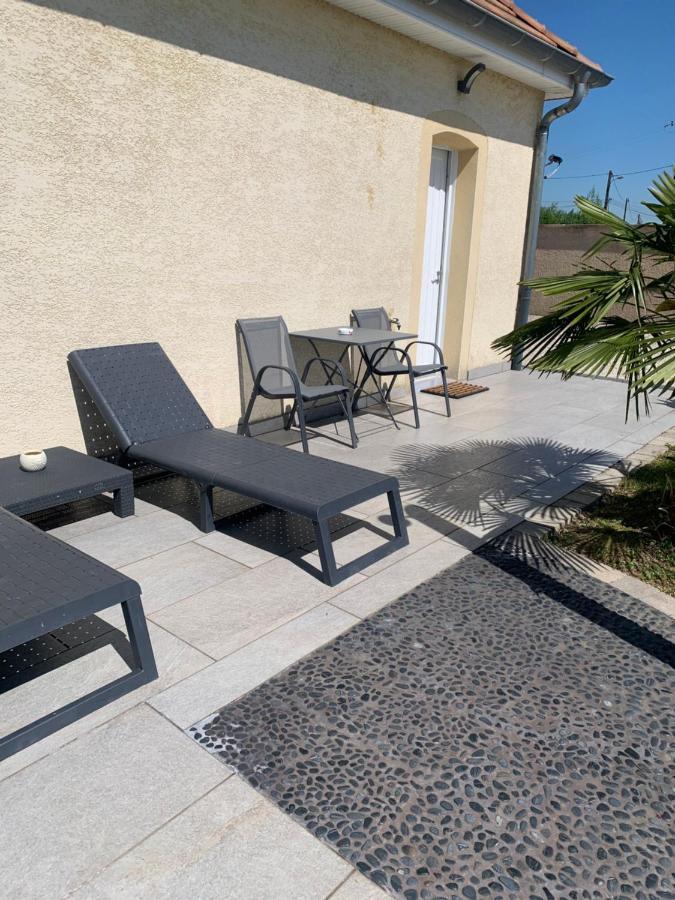 Studio Independant Avec Piscine Et Jardin L'Abergement-Sainte-Colombe エクステリア 写真