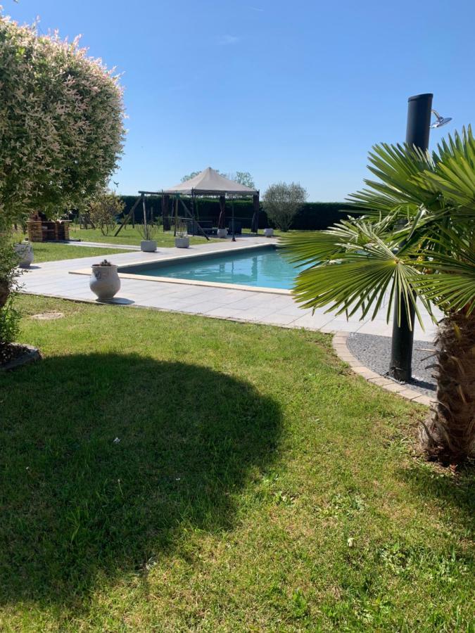 Studio Independant Avec Piscine Et Jardin L'Abergement-Sainte-Colombe エクステリア 写真